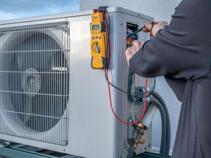 Un entretien régulier de vos systèmes de chauffage et de climatisation pour une tranquillité d'esprit toute l'année.